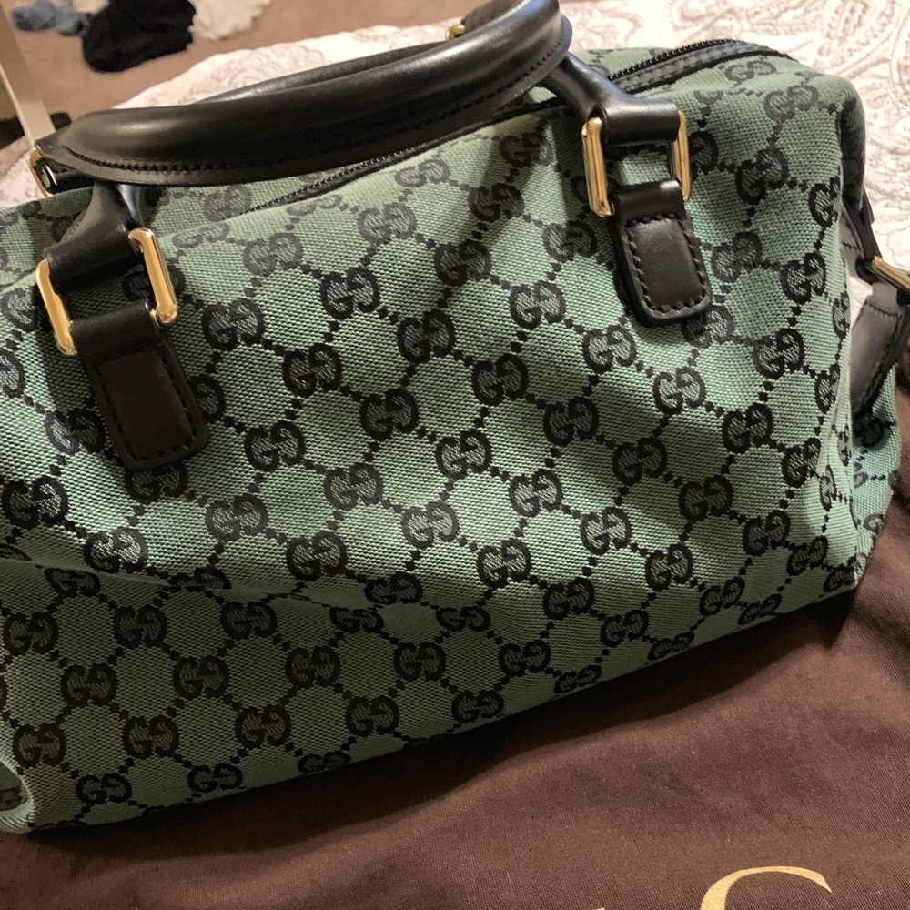 Authentic Gucci Excellent Condition! - image 2